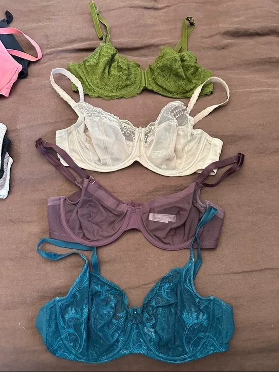 10 BRA Bundle Sizes 34DDD (2), 36D (4), 38D (4). Natori, Wacoal. Sexy Demi bras - Picture 2 of 9